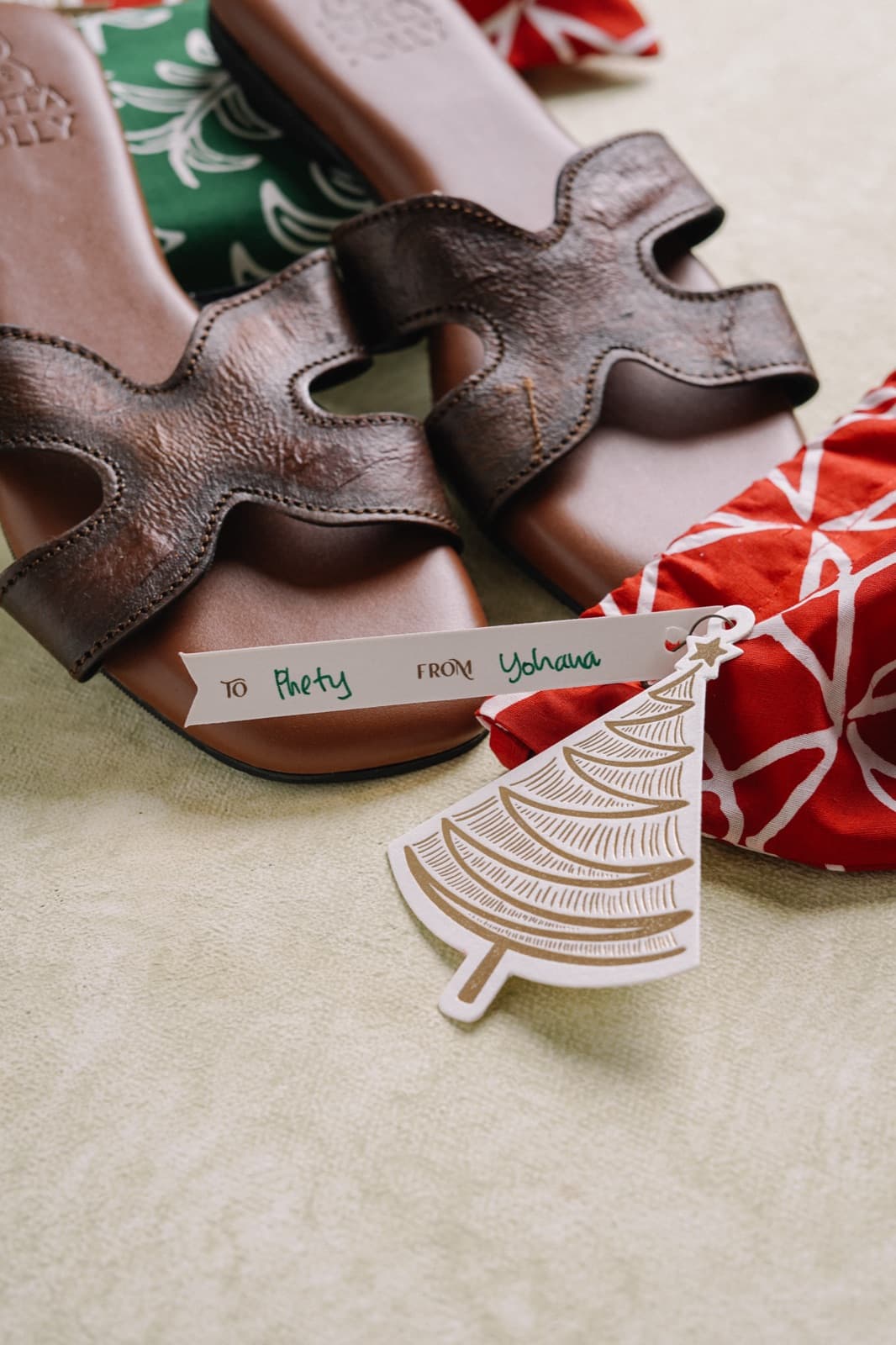 Symbia bioleather sandals